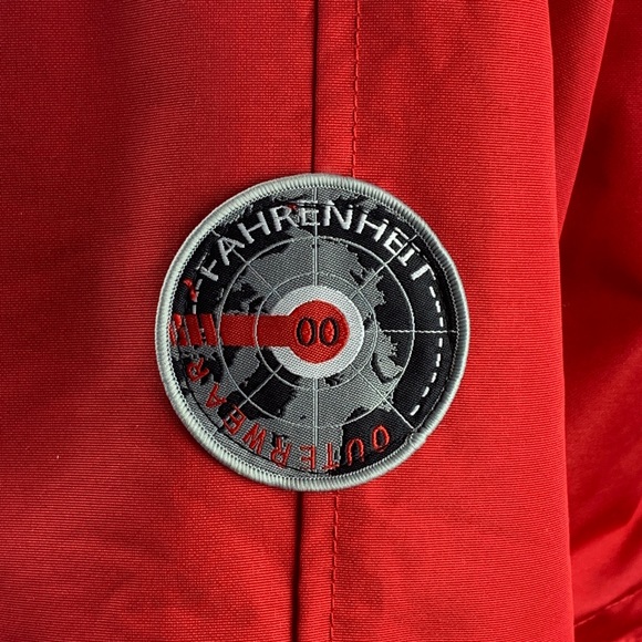 🎉SOLD🎉Fahrenheit Large Red Expedition Coat - Picture 6 of 8
